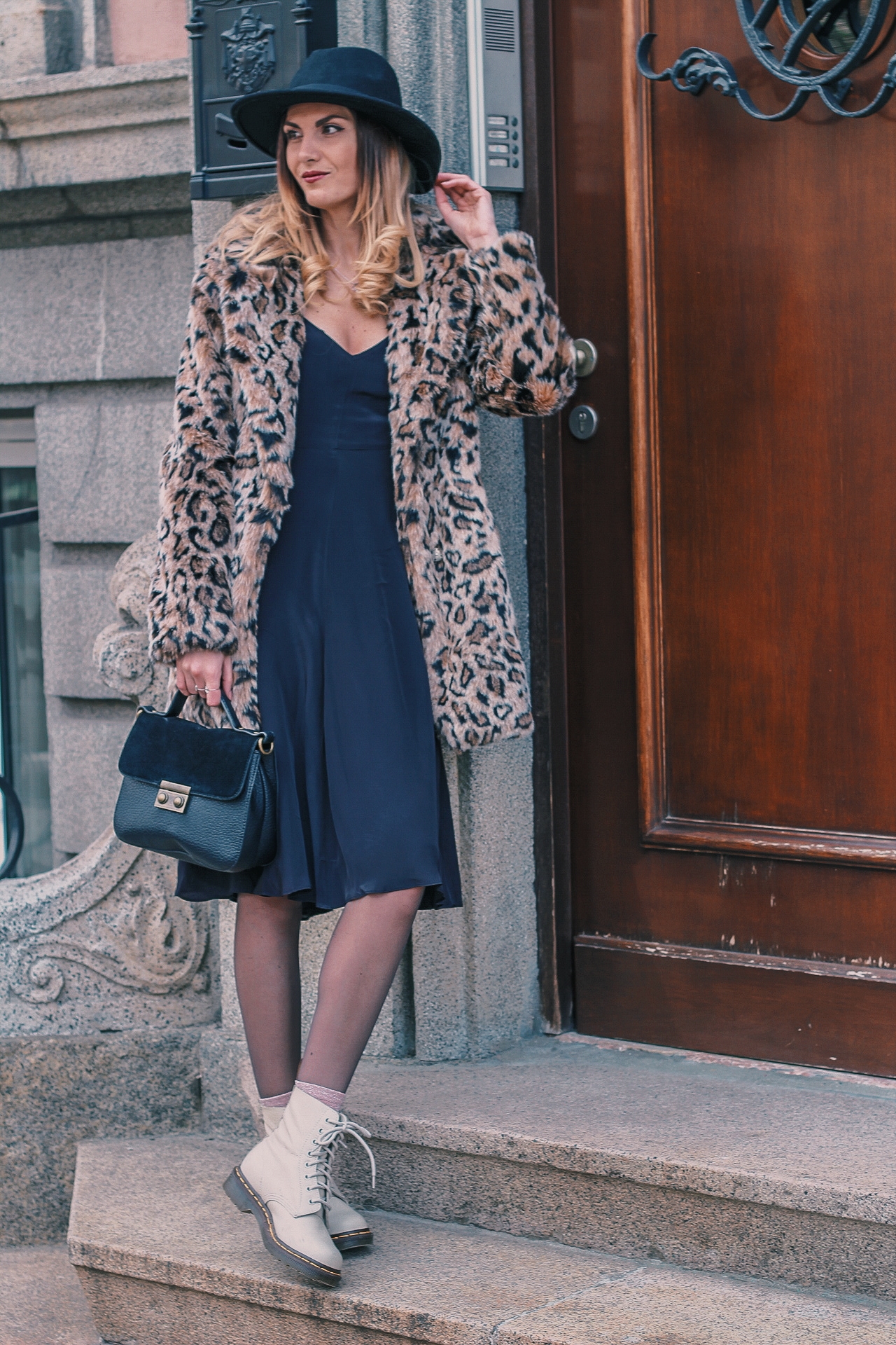 Leopard Bershka Coat, Black Calvin Clein Dress, Dr Martens Boots, Pepe Jeans Bag