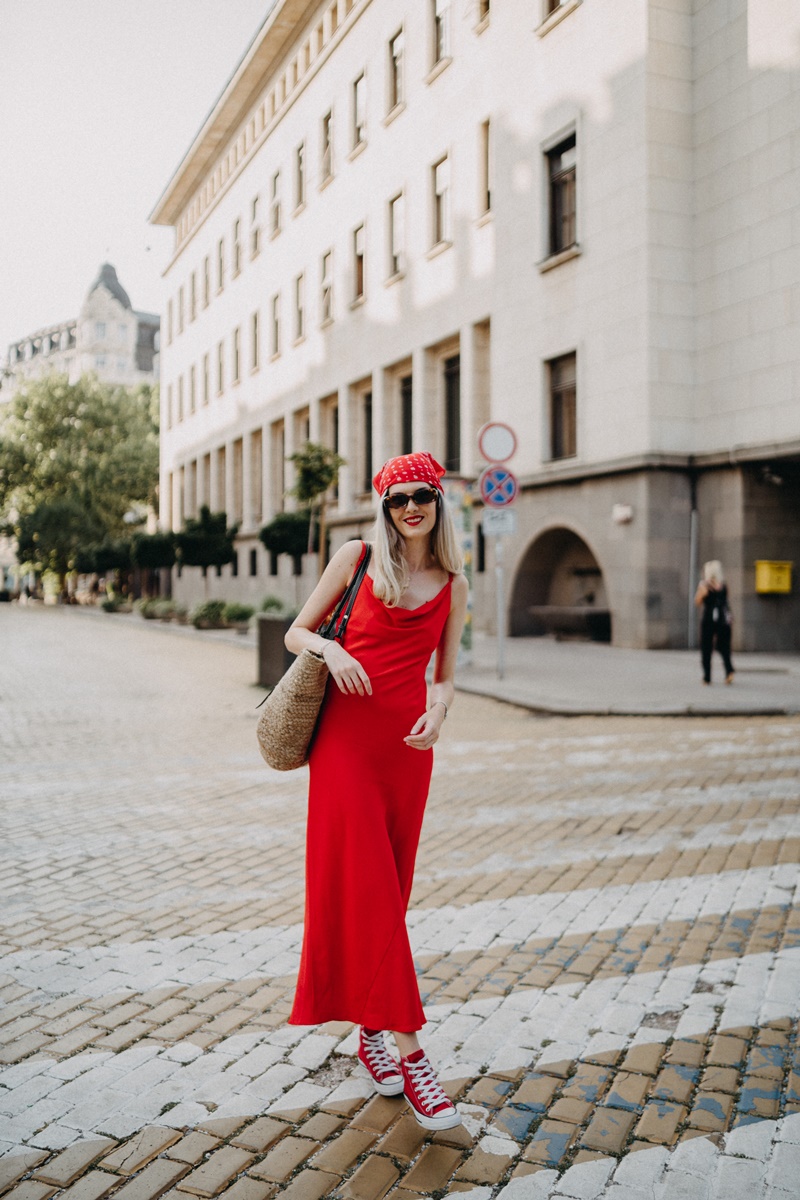 red-slip-dress-zara-converse-sneakers-bandana-outfit